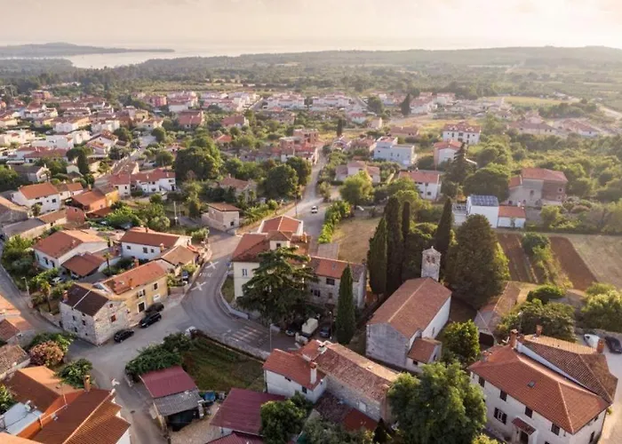 Luxury Adele With Pool In Porec * Tar-Vabriga